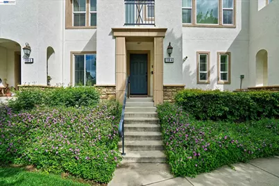 118 Selby Ln #4, Livermore, CA 94551 - Photo 1