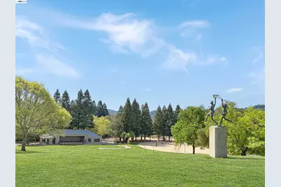 1209 Rimer Dr, Moraga, CA 94556 - Photo 27