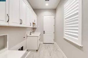 8705 Morgan Creek Ln, Roseville, CA 95747 - Photo 47