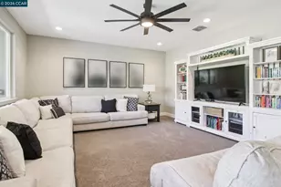 9253 Shearwater Cir, Discovery Bay, CA 94505 - Photo 5