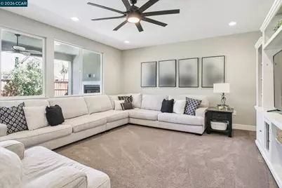 9253 Shearwater Cir, Discovery Bay, CA 94505 - Photo 7