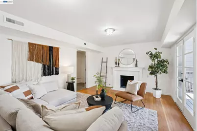 39 Chatsworth Ct, Oakland, CA 94611 - Photo 49