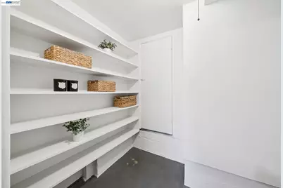 39 Chatsworth Ct, Oakland, CA 94611 - Photo 51