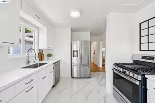 39 Chatsworth Ct, Oakland, CA 94611 - Photo 33