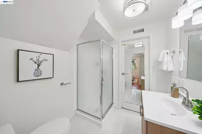 39 Chatsworth Ct, Oakland, CA 94611 - Photo 45