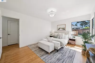 39 Chatsworth Ct, Oakland, CA 94611 - Photo 37