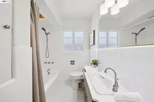 39 Chatsworth Ct, Oakland, CA 94611 - Photo 41