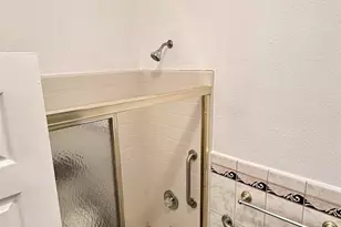 411 Vienna St, San Francisco, CA 94112 - Photo 17