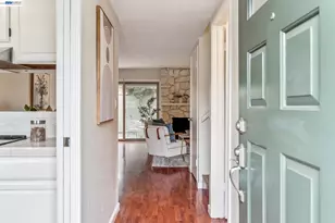 1130 Fontana Dr, Alameda, CA 94502 - Photo 3