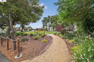 1130 Fontana Dr, Alameda, CA 94502 - Photo 45