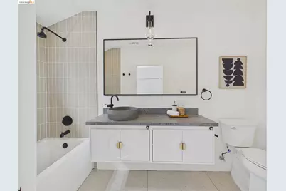 714 Walavista Ave, Oakland, CA 94610 - Photo 35