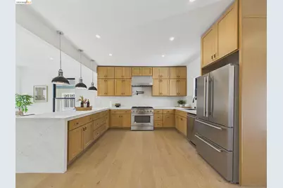 714 Walavista Ave, Oakland, CA 94610 - Photo 13