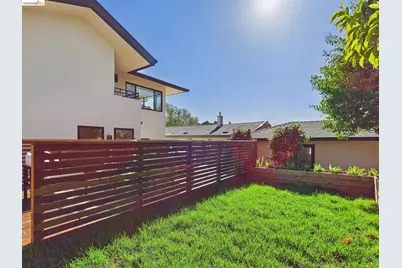 714 Walavista Ave, Oakland, CA 94610 - Photo 41