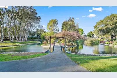 802 Delaware St #APT 202, San Mateo, CA 94401 - Photo 25