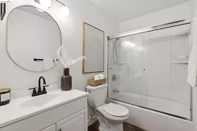 199 Montecito Ave. #107, Oakland, CA 94610 - Photo 33