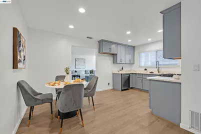 6931 Pine Ct, Dublin, CA 94568 - Photo 17