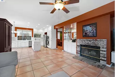 2065 Seville Dr, Tracy, CA 95377 - Photo 19