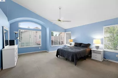 2065 Seville Dr, Tracy, CA 95377 - Photo 23