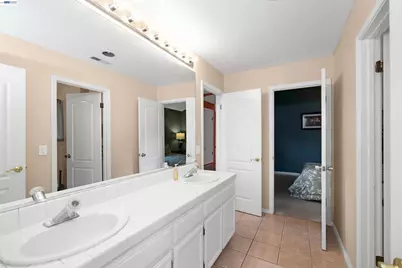 2065 Seville Dr, Tracy, CA 95377 - Photo 37