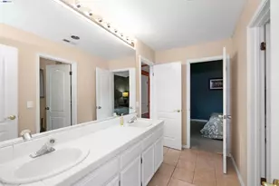 2065 Seville Dr, Tracy, CA 95377 - Photo 37