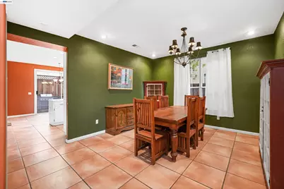 2065 Seville Dr, Tracy, CA 95377 - Photo 9