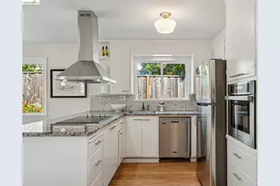 4 Camelford Ct, Moraga, CA 94556 - Photo 13