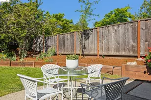 4 Camelford Ct, Moraga, CA 94556 - Photo 25