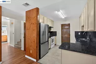 8373 Locust Pl, Dublin, CA 94568 - Photo 9