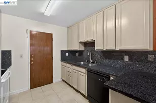 8373 Locust Pl, Dublin, CA 94568 - Photo 11