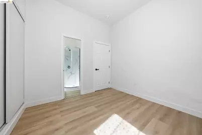 3316 Market St, Oakland, CA 94608 - Photo 25