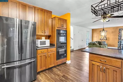 5260 A Sunset Dr, El Sobrante, CA 94803 - Photo 17