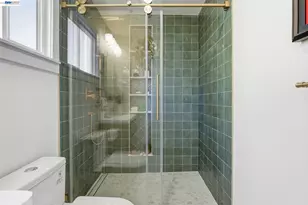 5605 16th St, Oakland, CA 94621 - Photo 17