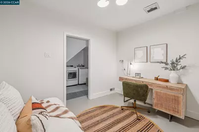 6728 Aitken Dr, Oakland, CA 94611 - Photo 35