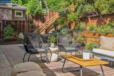 6728 Aitken Dr, Oakland, CA 94611 - Photo 37