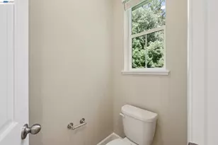 122 Crk Vw Cir, Fairfield, CA 94533 - Photo 33