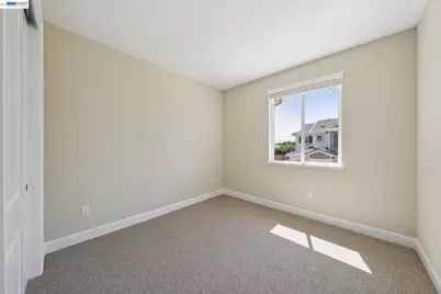 122 Creek View Cir, Fairfield, CA 94533 - Photo 33