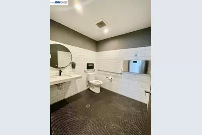 362 8th St, Oakland, CA 94607 - Photo 31