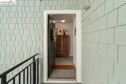 91 Emery Bay Dr, Emeryville, CA 94608 - Photo 3