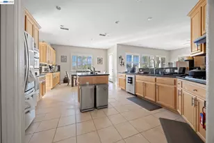 1021 Pacific Grove Ct, Brentwood, CA 94513 - Photo 17