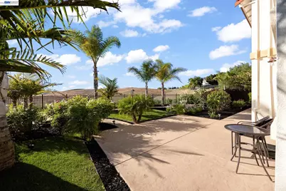 1021 Pacific Grove Ct, Brentwood, CA 94513 - Photo 31