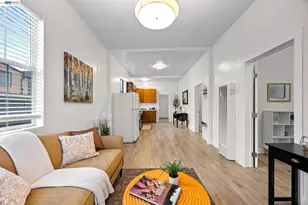 1526 Munson Way, Oakland, CA 94606 - Photo 3