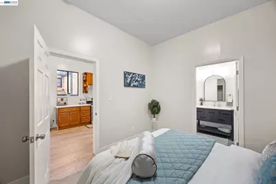 1526 Munson Way, Oakland, CA 94606 - Photo 17