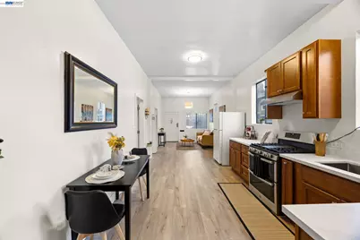 1526 Munson Way, Oakland, CA 94606 - Photo 13