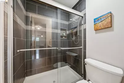 199 Montecito Ave #301, Oakland, CA 94610 - Photo 21