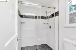 1060 Woodglen Dr, Oakley, CA 94561 - Photo 17