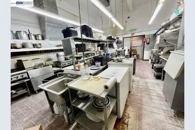 366 8th St, Oakland, CA 94607 - Photo 7