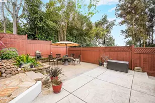 22643 Valley View Dr, Hayward, CA 94541 - Photo 29