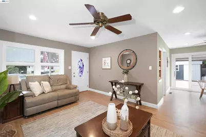 22643 Valley View Dr, Hayward, CA 94541 - Photo 7