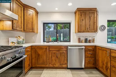 736 Twinview Pl, Pleasant Hill, CA 94523 - Photo 15