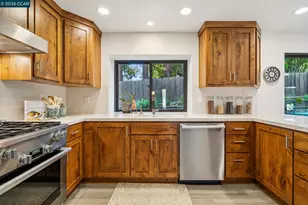 736 Twinview Pl, Pleasant Hill, CA 94523 - Photo 15